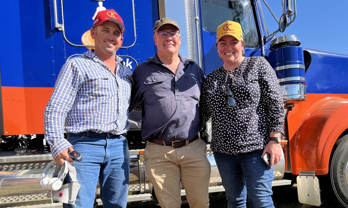 Don and Kelly White, with Rabobank’s Barry Gerschwitz