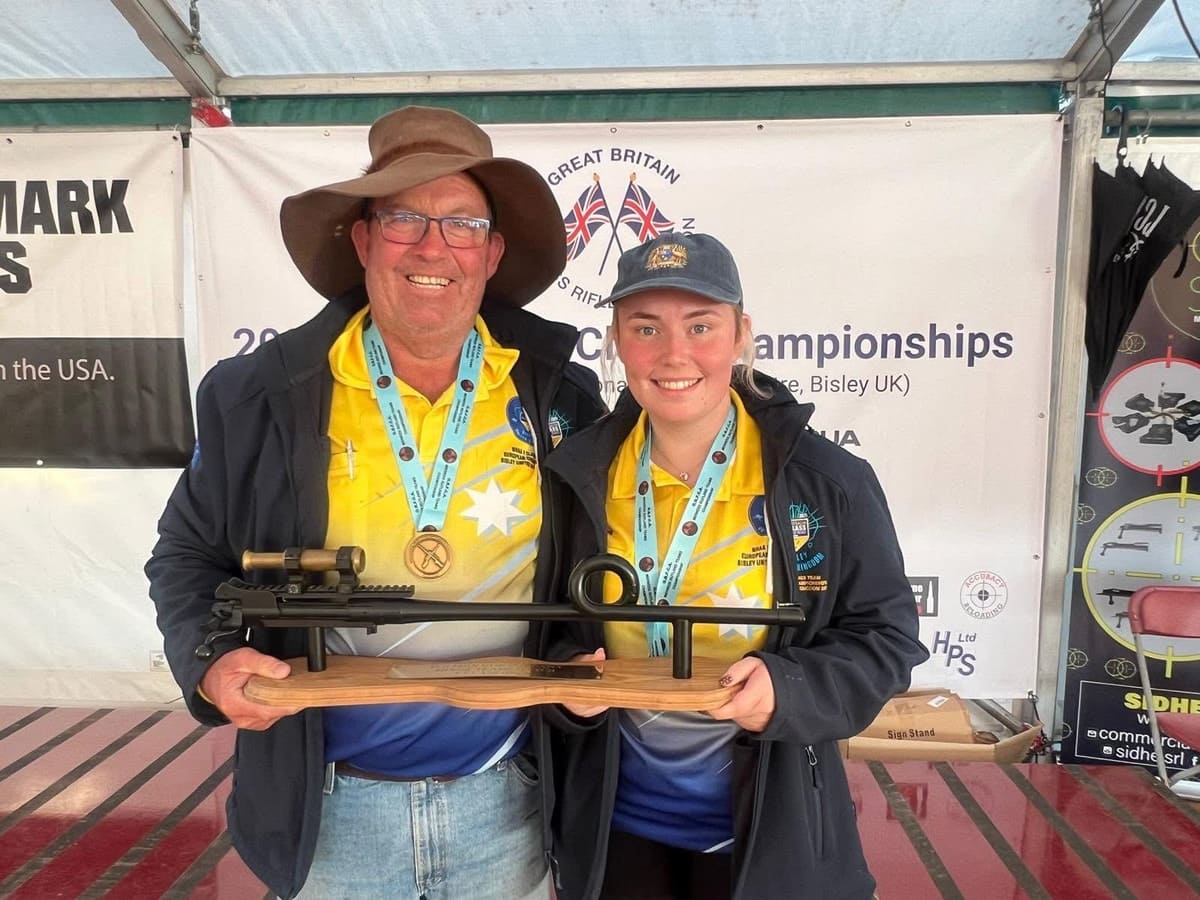 Mia and her father Darren Lowe both shoot for the Australian team.