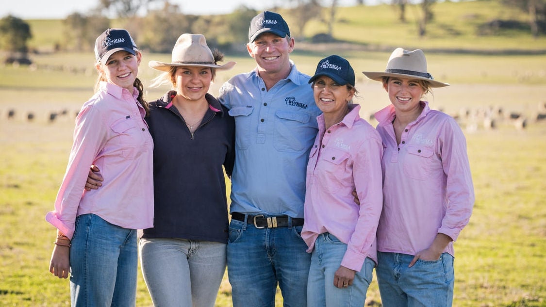 Mimi, Cleo, Rick, Jill and Lily Baldwin of Bundilla Poll Merino Stud.