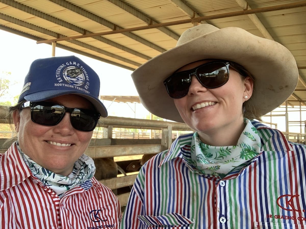 Kelly with her sister Mariah, who is the depot manager. Kelly believes there’s no one in the industry better at managing stock numbers – “she can sense when an animal is missing a tag or has two tags!”.
