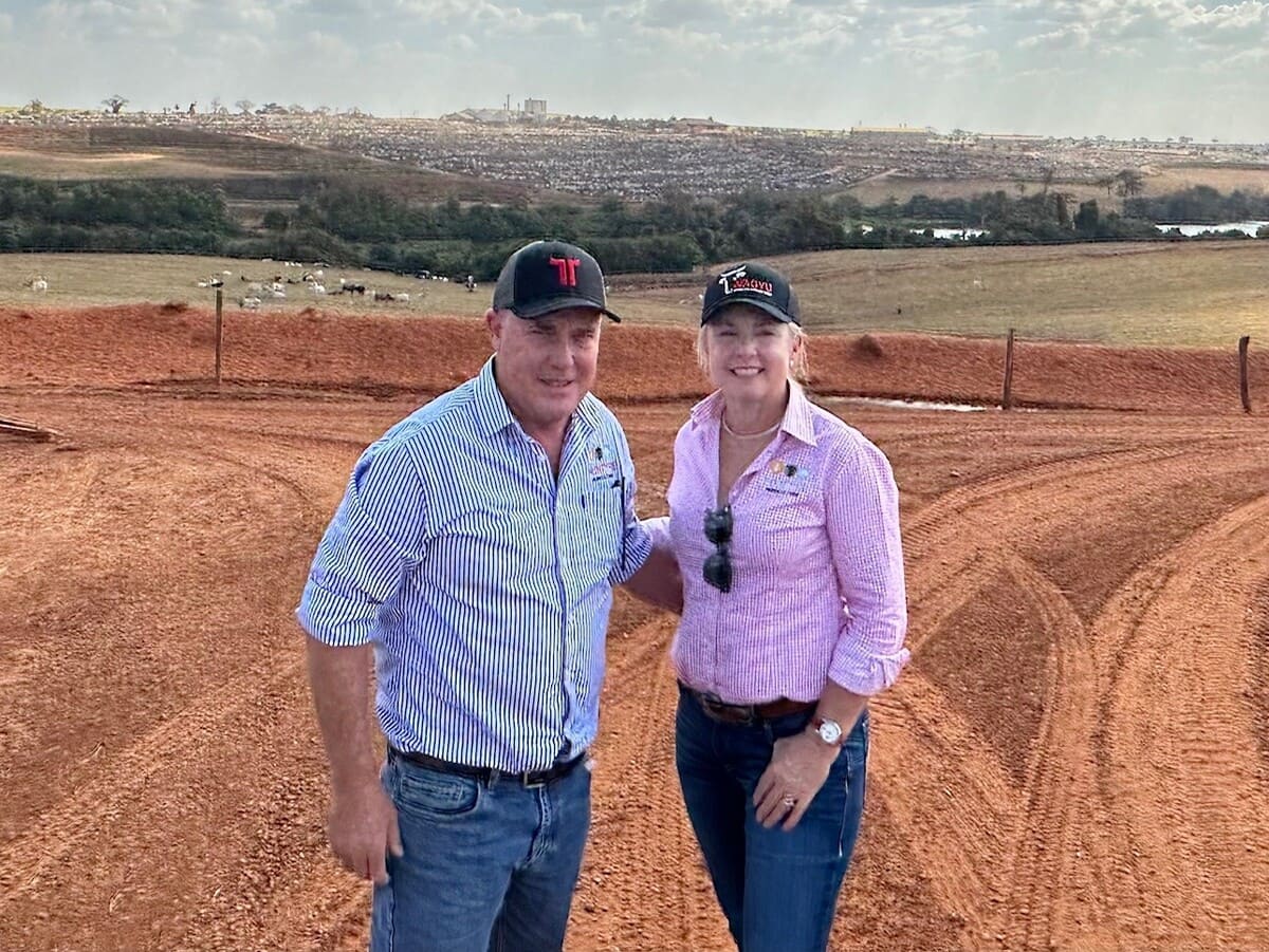 Hamish and Mary had the opportunity to visit a feedlot in Brazil during the tour