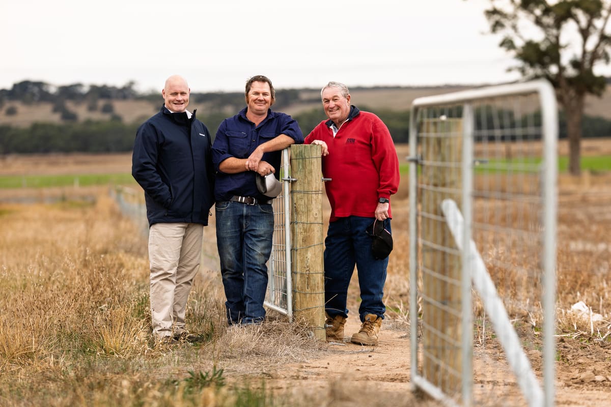 Rabobank Bendigo’s Gavin Svanosio with Stewart and John Hamilton