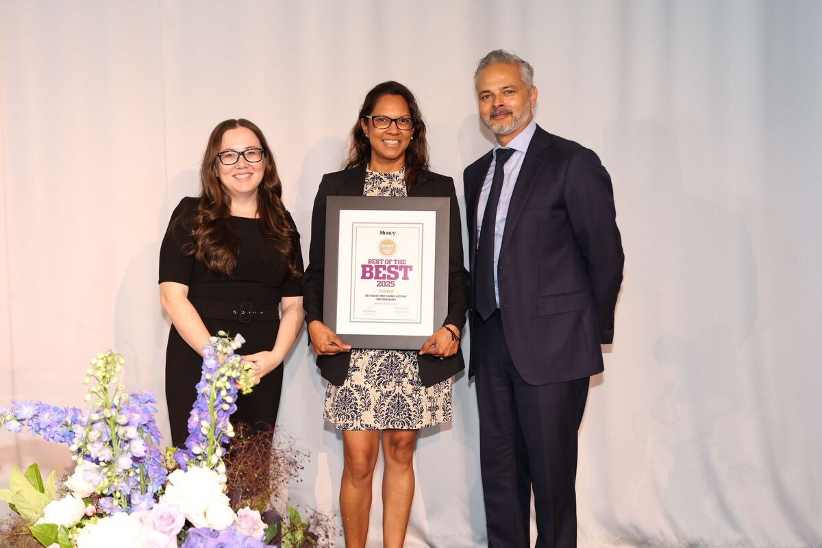 Money Magazine’s Sharyn McCowen with Rabobank’s Sonika Singh, and Aman Ramrakha of Rainmaker Information presenting the award.
